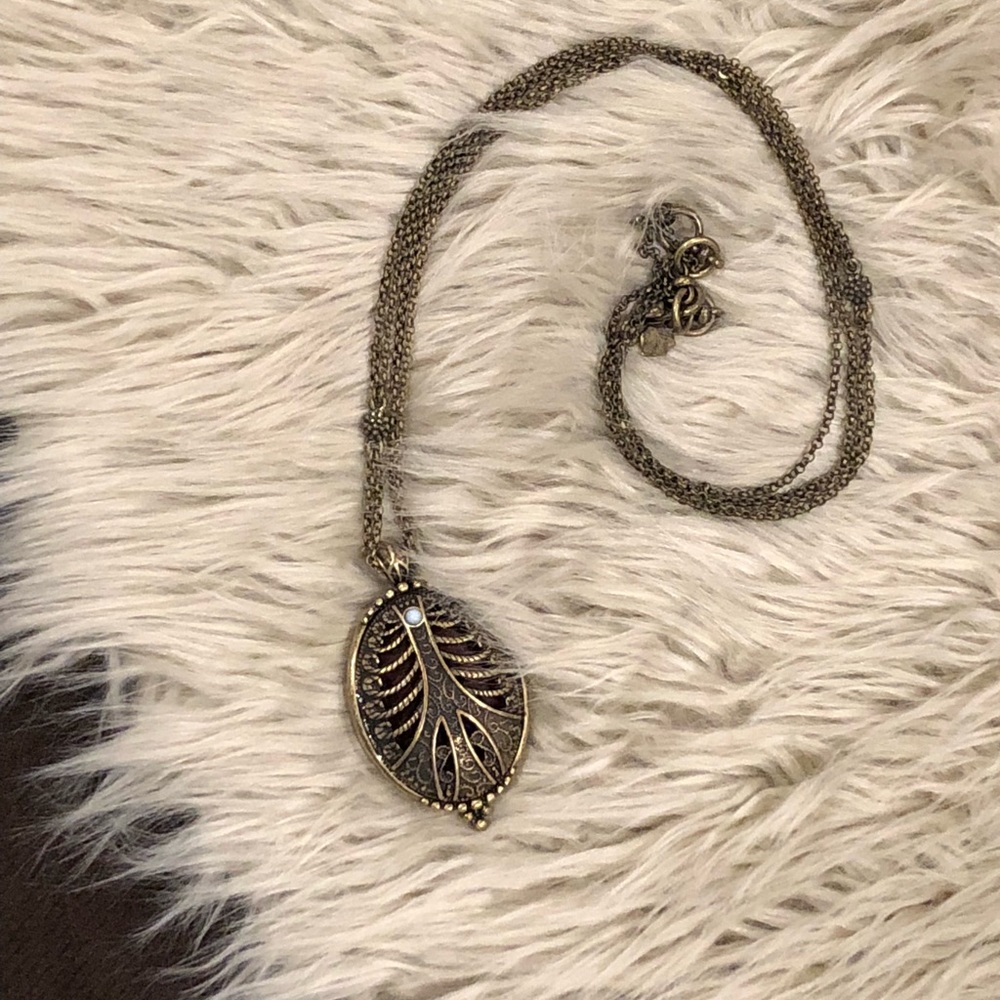 Lucky Brand necklace - peace sign